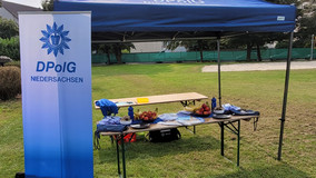 DPolG mit einem Verpflegungs- und Info-Stand des PV Hildesheim vertreten